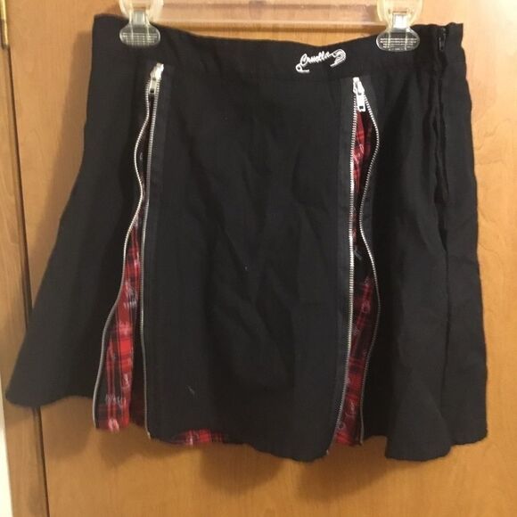 Black and Red Plaid Pleated Disney Cruella Mini Skirt with Zipper Accents Xl - Picture 2 of 11